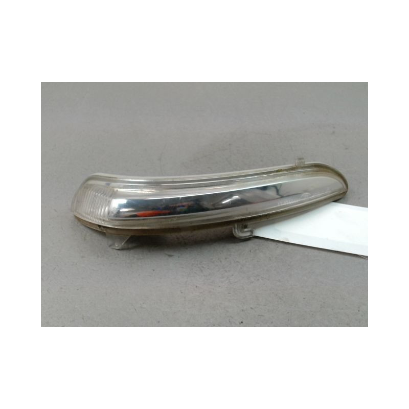 REPETITEUR RETROVISEUR GAUCHE PEUGEOT 208
