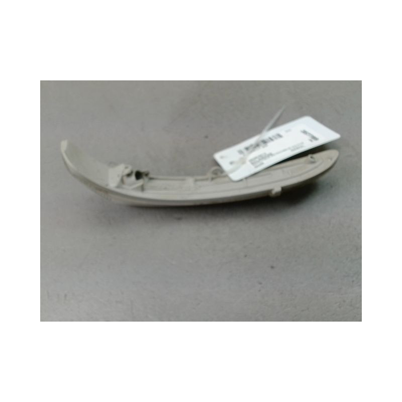 REPETITEUR RETROVISEUR GAUCHE PEUGEOT 208