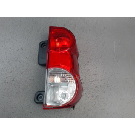 FEU ARRIERE DROIT NISSAN NV200