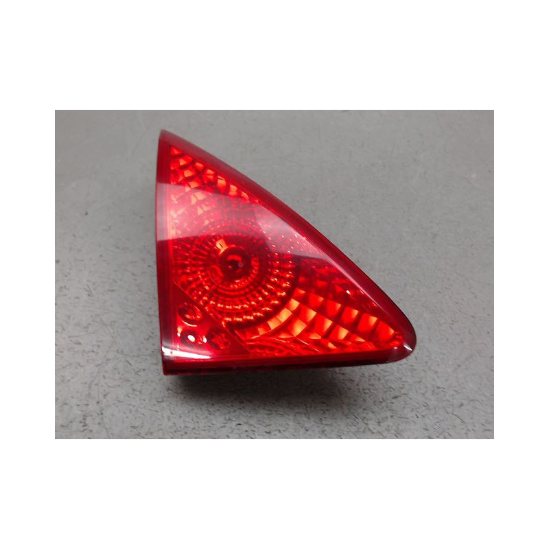 FEU ARRIERE INTERIEUR GAUCHE PEUGEOT 3008