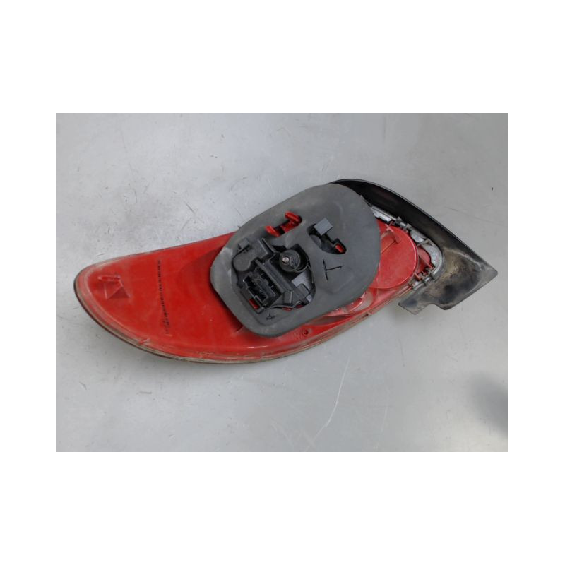 FEU ARRIERE DROIT PEUGEOT 206