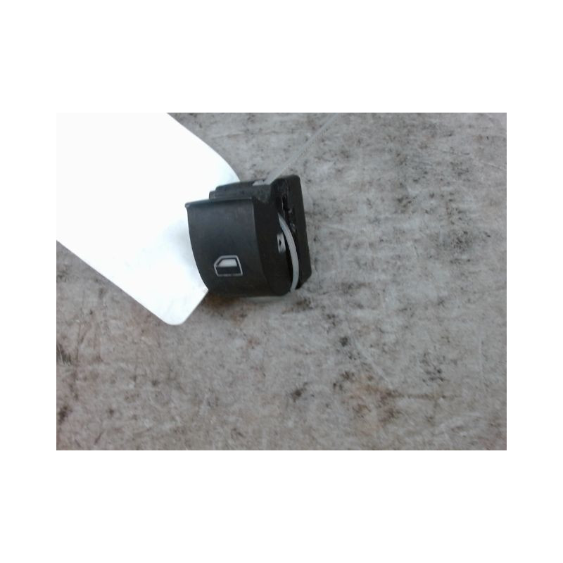 COMMANDE LEVE-GLACE PORTE AVD AUDI A3 2003-