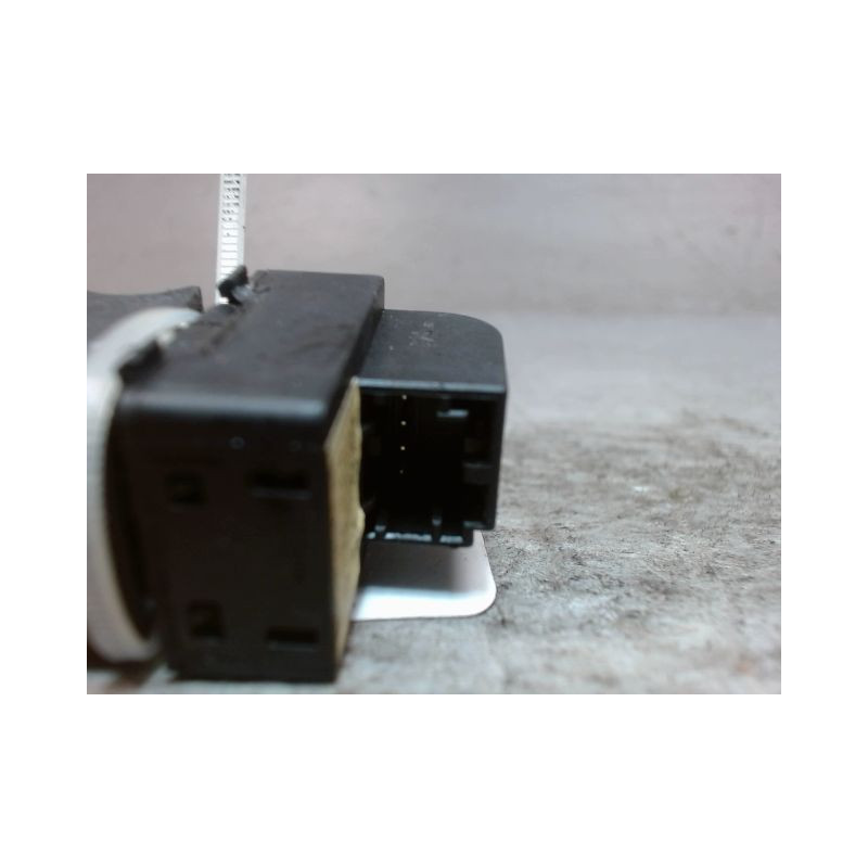 COMMANDE LEVE-GLACE PORTE AVD AUDI A3 2003-