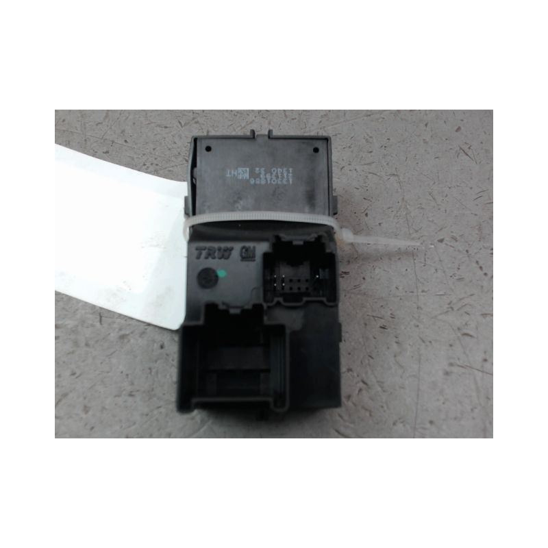 COMMANDE LEVE-GLACE PORTE AVD OPEL ASTRA IV Phase 1 (J) 2010-2012