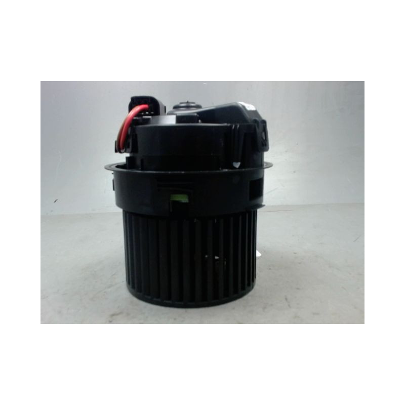 MOTEUR VENTILATEUR CHAUFFAGE DACIA DUSTER