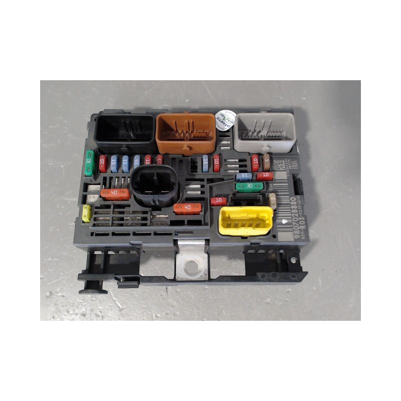 BOITE A FUSIBLES CITROEN BERLINGO