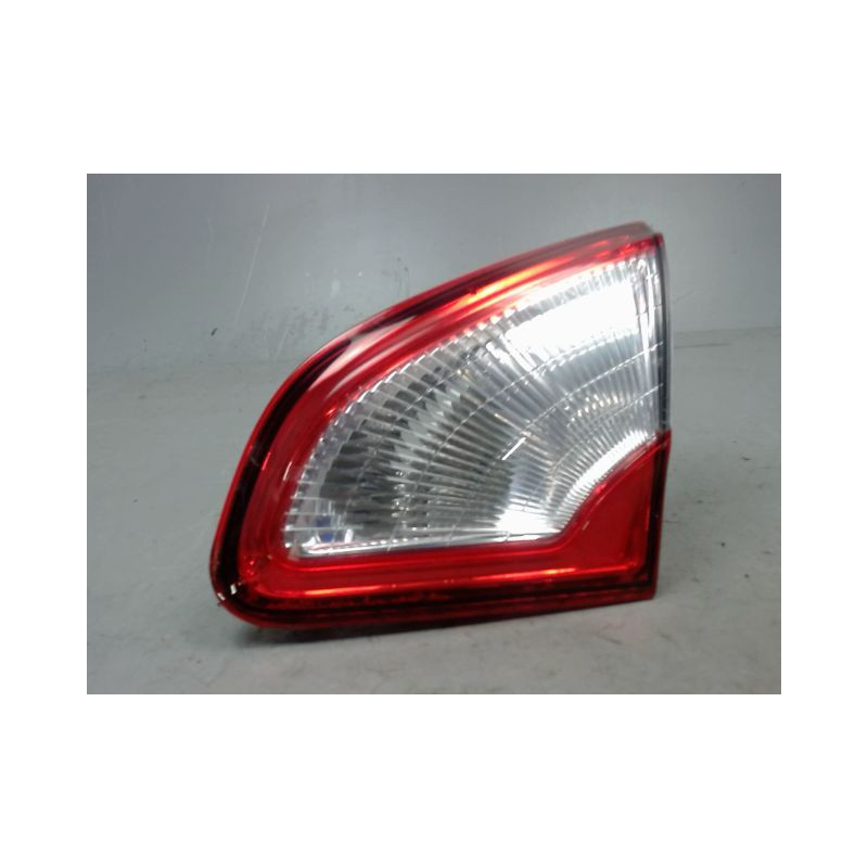 FEU ARRIERE INTERIEUR DROIT NISSAN QASHQAI