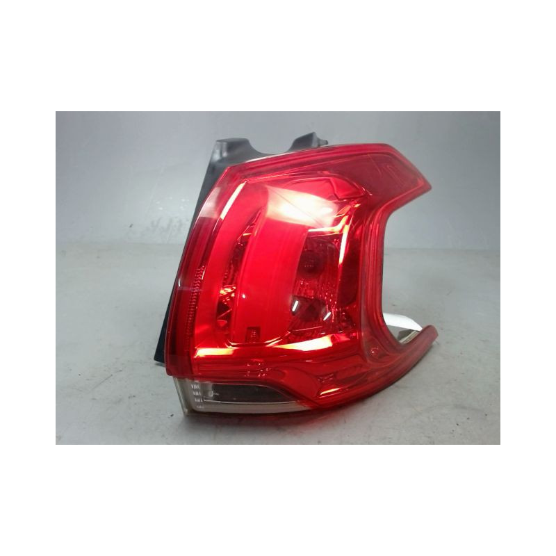 FEU ARRIERE DROIT PEUGEOT 2008
