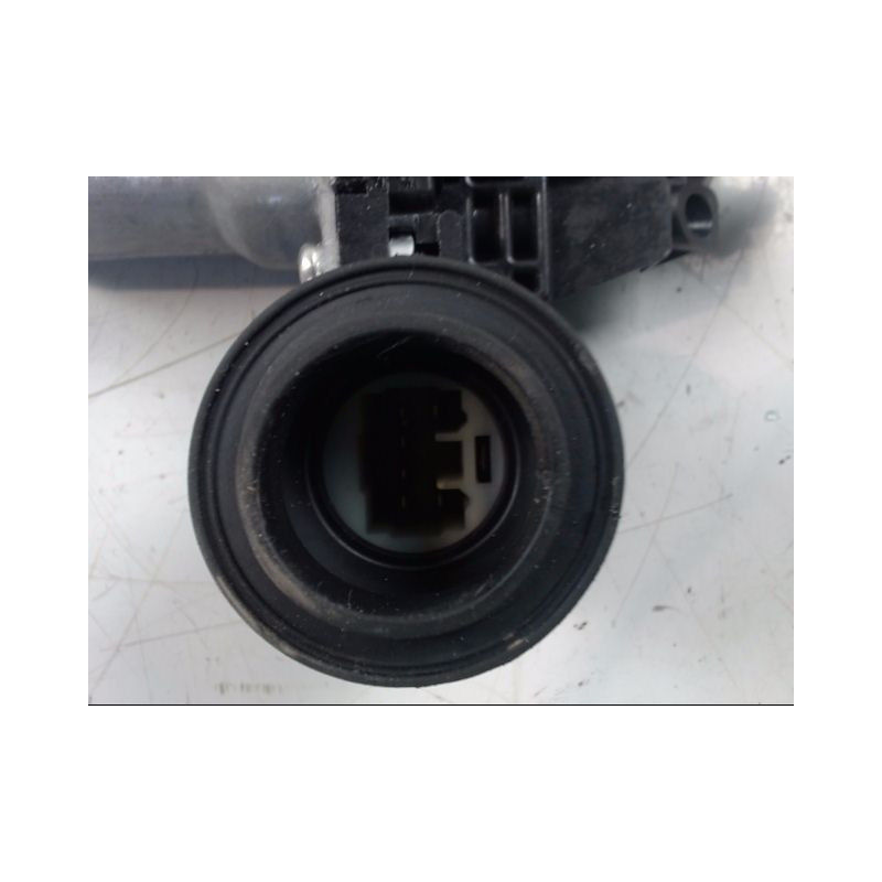MECANISME+MOTEUR LEVE-GLACE AVANT DROIT TOYOTA YARIS