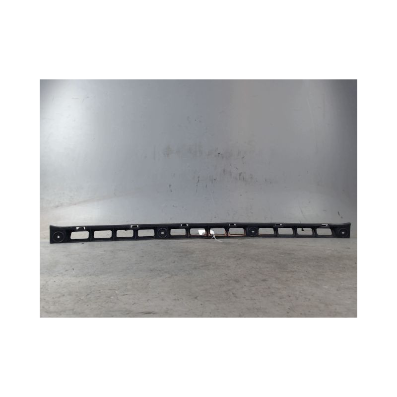 SUPPORT CENTRAL PARE-CHOC ARRIERE  VOLKSWAGEN POLO