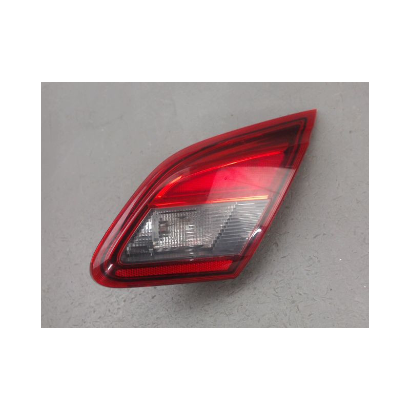 FEU ARRIERE INTERIEUR DROIT OPEL CORSA