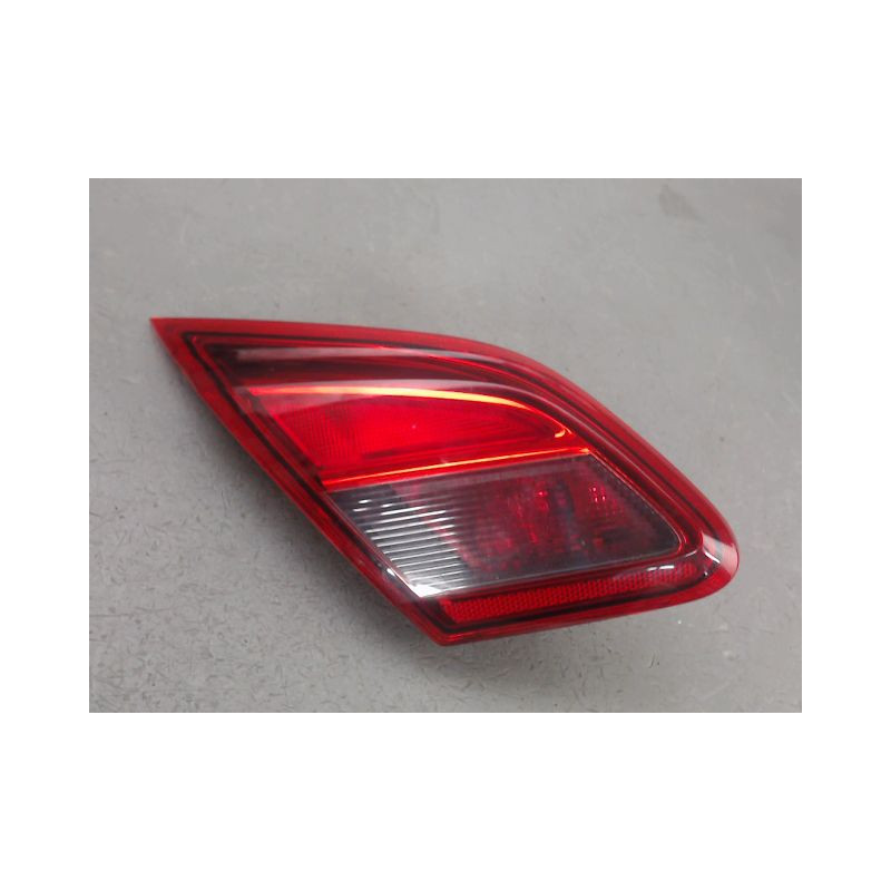 FEU ARRIERE INTERIEUR GAUCHE OPEL CORSA