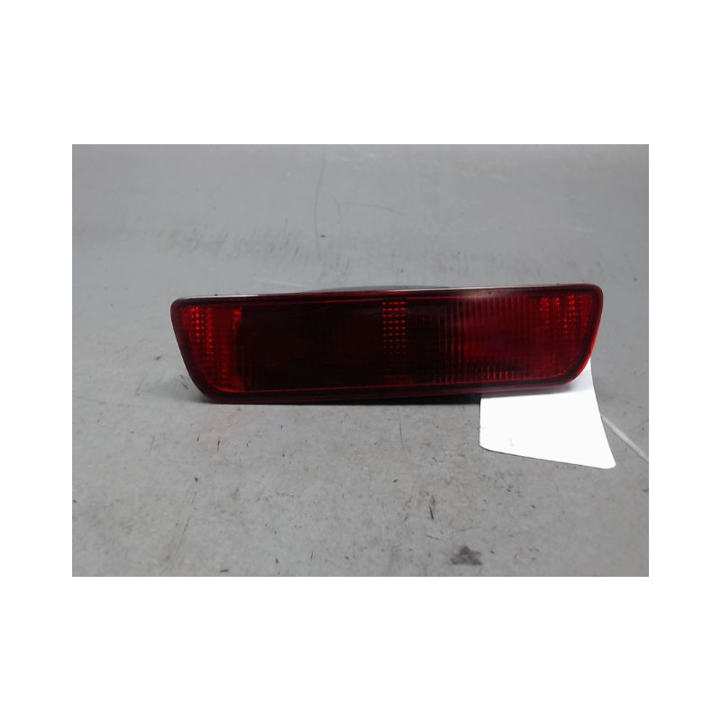 FEU BROUILLARD CENTRAL ARRIERE NISSAN QASHQAI