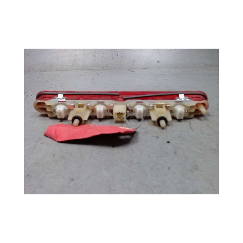 FEUX STOP SUPPLEMENTAIRE PEUGEOT 207 DIESEL
