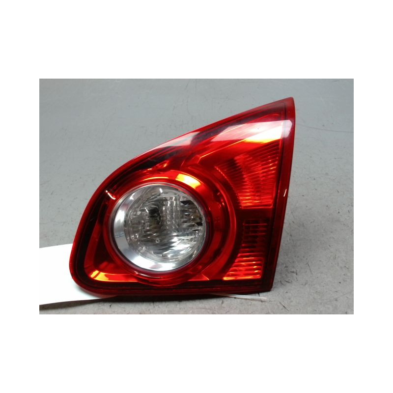 FEU ARRIERE INTERIEUR DROIT NISSAN QHASQAI 2007-