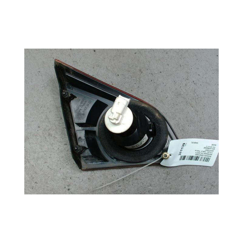 FEU ARRIERE INTERIEUR DROIT NISSAN QHASQAI 2007-