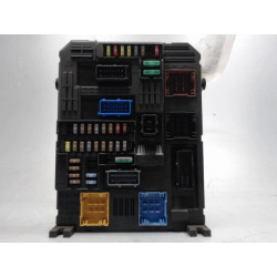 PLATINE FUSIBLE AV