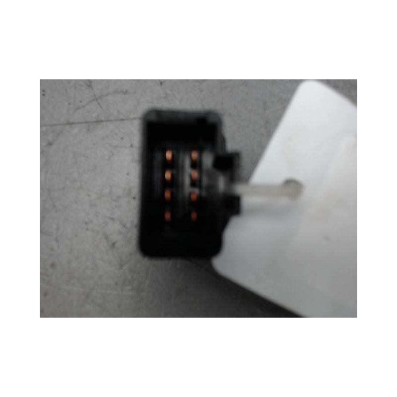 BOUTON DE WARNING DACIA SANDERO 2008-