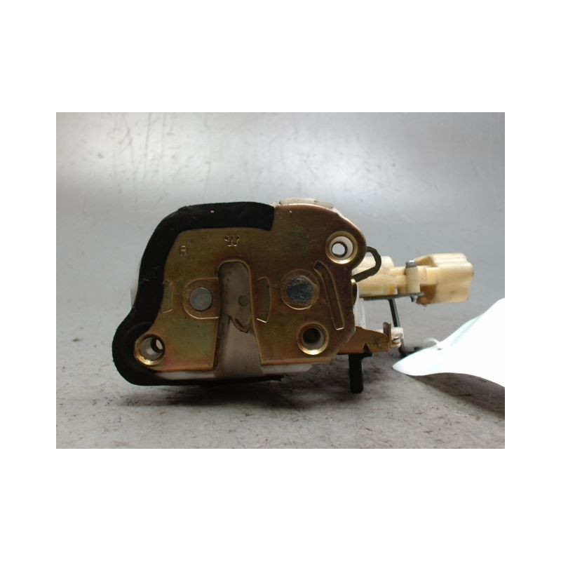 SYSTEME CONDAMNATION ARRIERE DROIT TOYOTA YARIS 2003-
