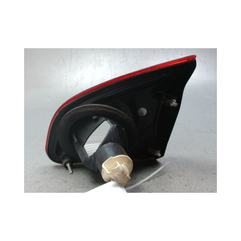 FEU ARRIERE INTERIEUR GAUCHE NISSAN QASHQAI