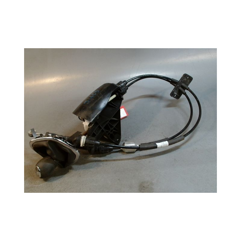 TRINGLERIE BOITE  NISSAN NV300 