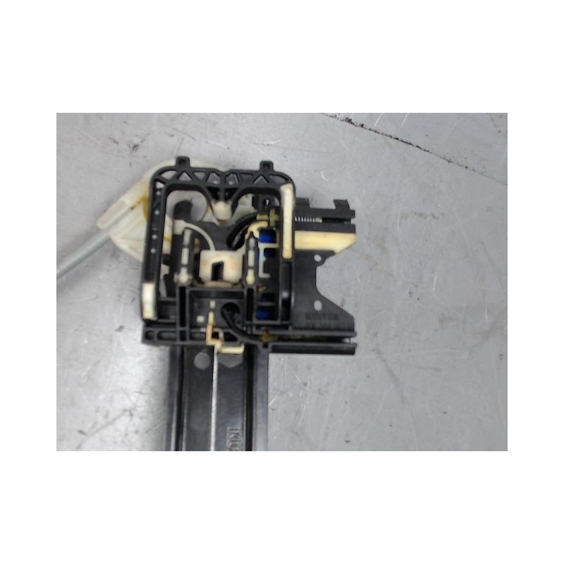 MECANISME+MOTEUR LEVE-GLACE AVANT DROIT AUDI A3 SPORTBACK