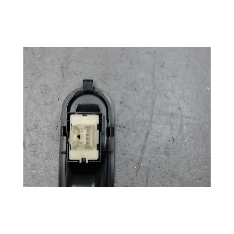 COMMANDE LEVE-GLACE PORTE AVG RENAULT TWINGO