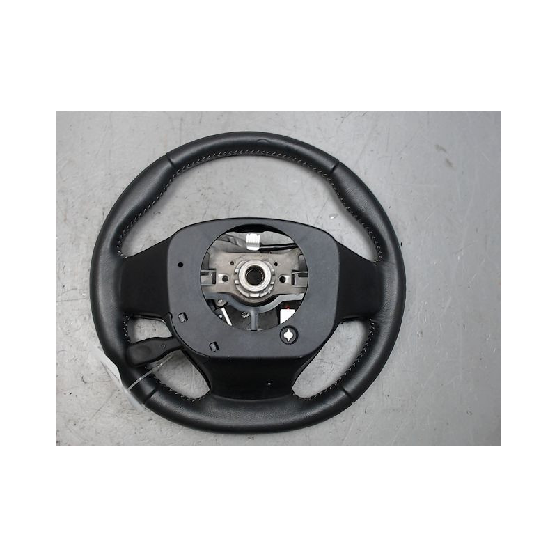 VOLANT DE DIRECTION TOYOTA YARIS