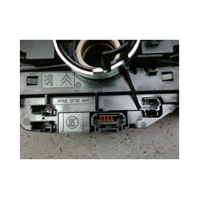 BLOC COMMODOS PEUGEOT 5008 2009-