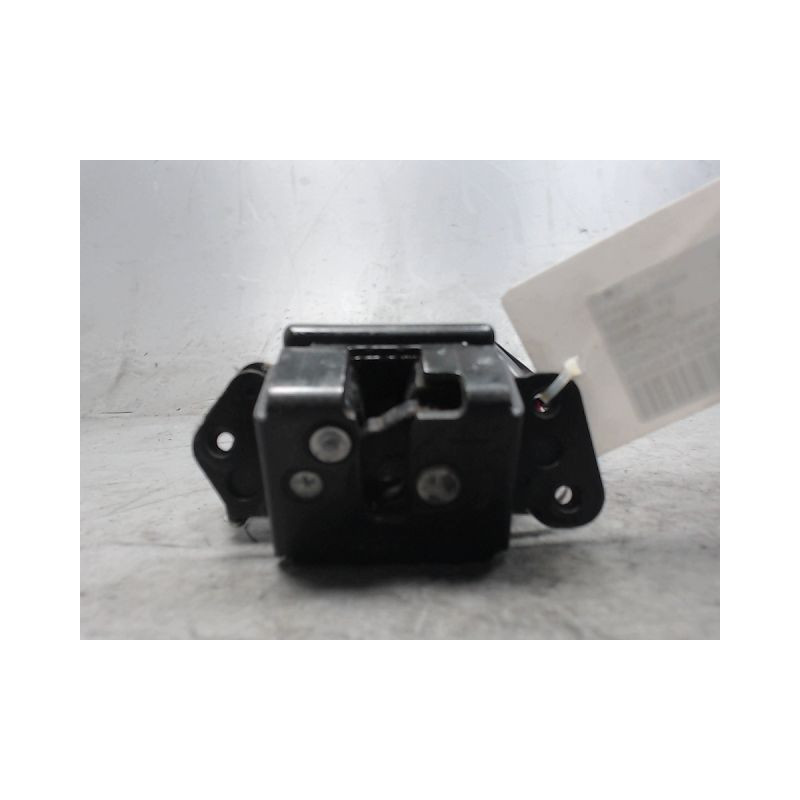 SERRURE HAYON  TOYOTA COROLLA VERSO 2004-2007
