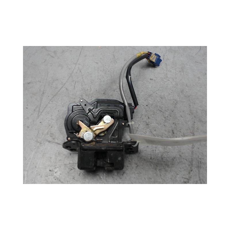 SERRURE HAYON  TOYOTA COROLLA VERSO 2004-2007