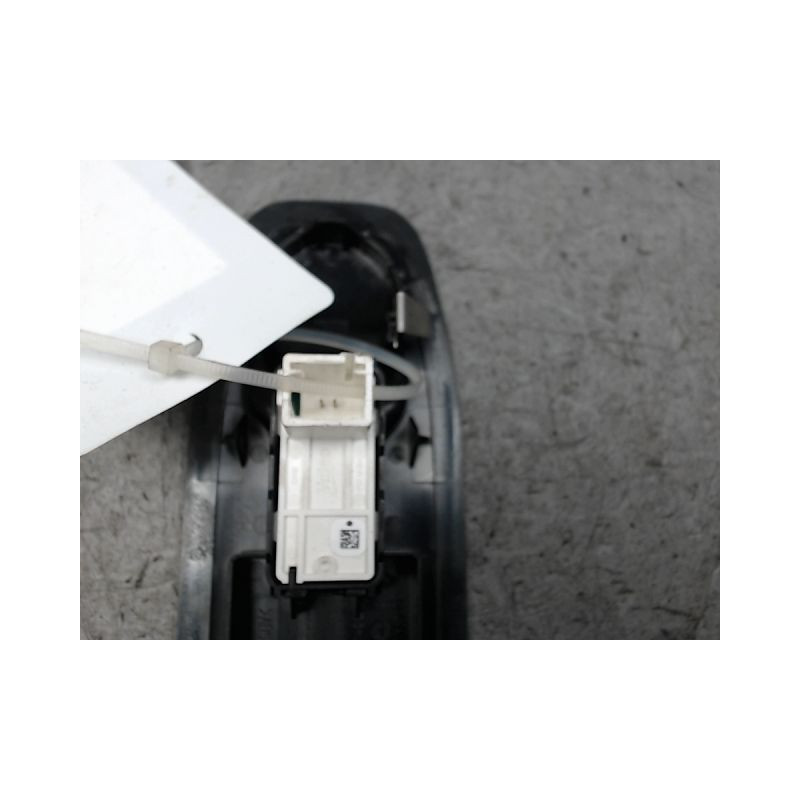COMMANDE LEVE-GLACE PORTE AVD PEUGEOT 2008