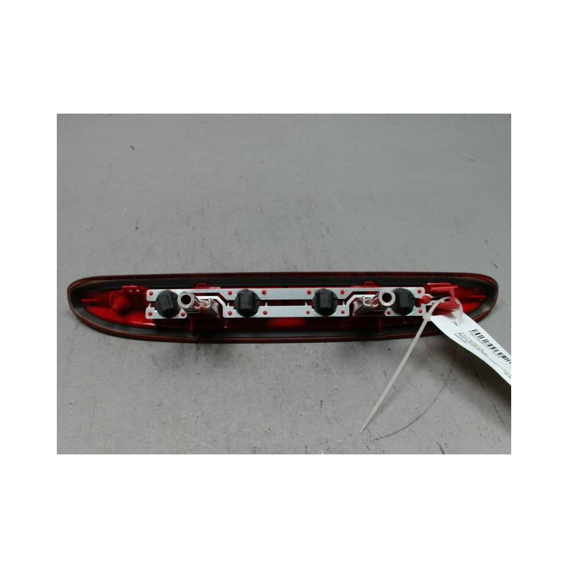 FEUX STOP SUPPLEMENTAIRE PEUGEOT 208