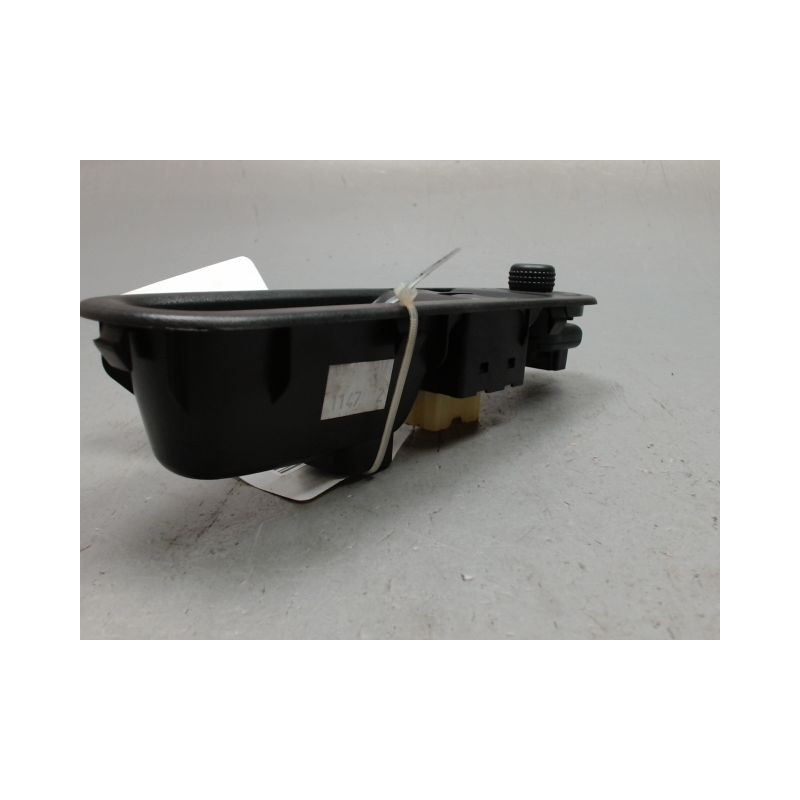 COMMANDE LEVE-GLACE PORTE AVG RENAULT TWINGO