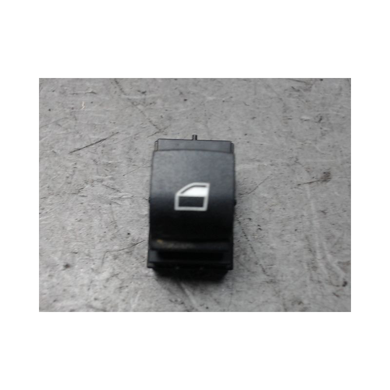 COMMANDE LEVE-GLACE PORTE AVD B.M.W. SERIE 1