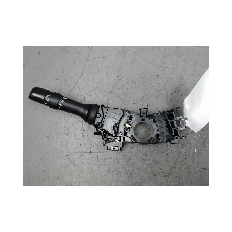 COMMANDE CLIGNOTANT TOYOTA VERSO 2010-