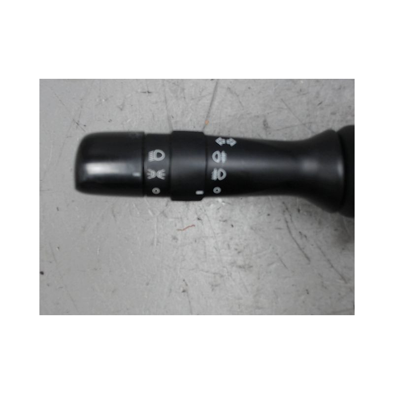 COMMANDE CLIGNOTANT TOYOTA VERSO 2010-