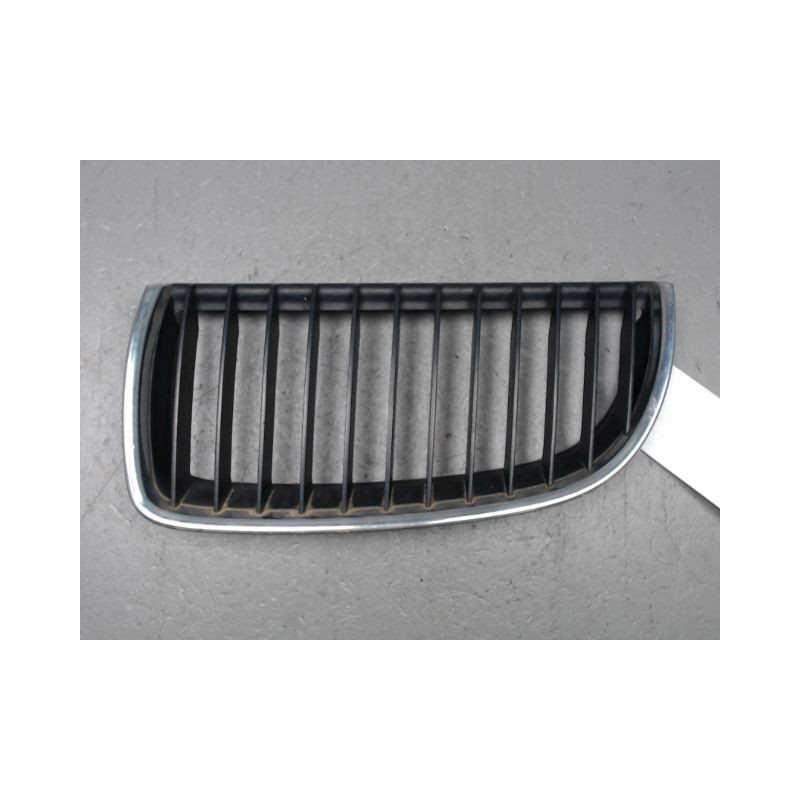 GRILLE CALANDRE GAUCHE B.M.W. SERIE 3