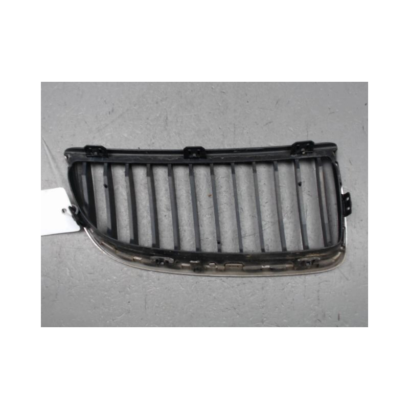 GRILLE CALANDRE GAUCHE B.M.W. SERIE 3