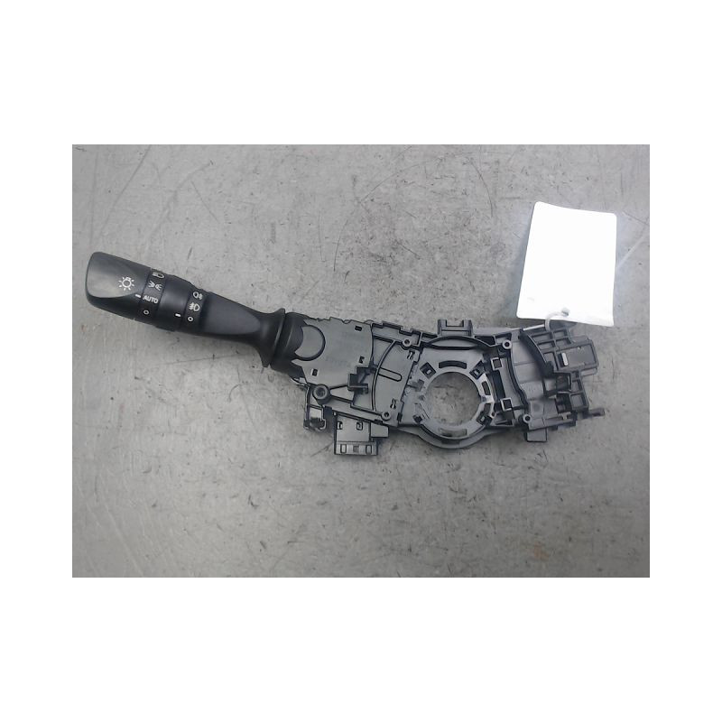 COMMANDE CLIGNOTANT TOYOTA AURIS