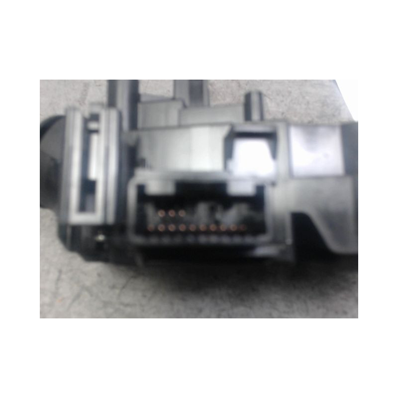 COMMANDE CLIGNOTANT TOYOTA AURIS