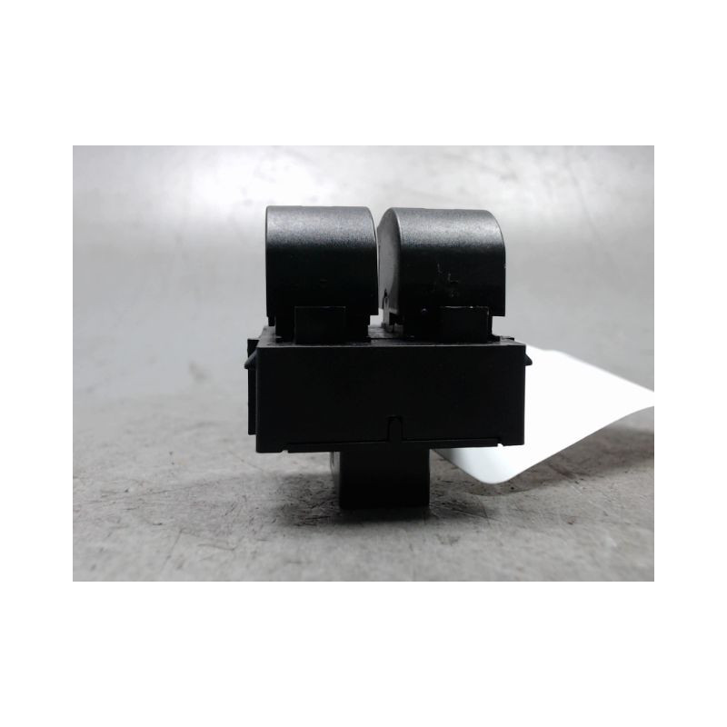 COMMANDE LEVE-GLACE PORTE AVG FIAT PUNTO