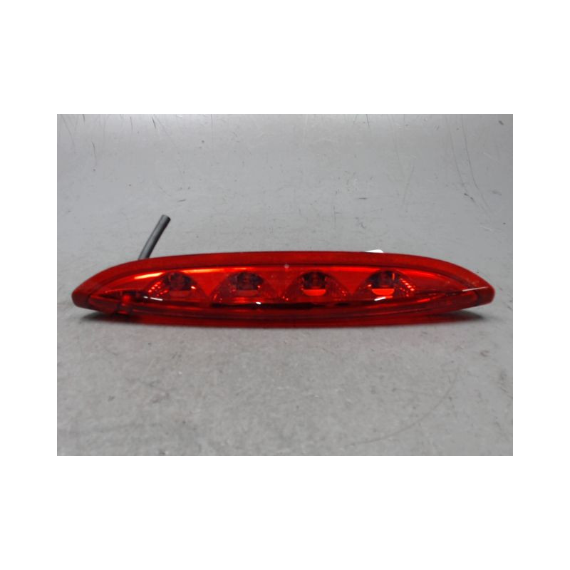 FEUX STOP SUPPLEMENTAIRE PEUGEOT 208