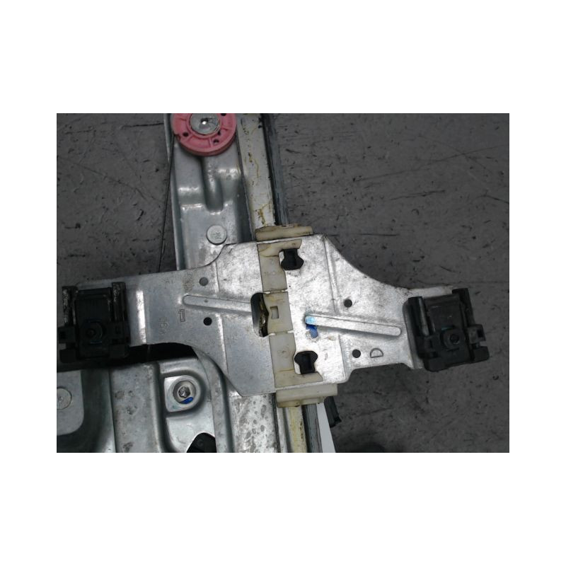 MECANISME+MOTEUR LEVE-GLACE AVANT DROIT PEUGEOT 208