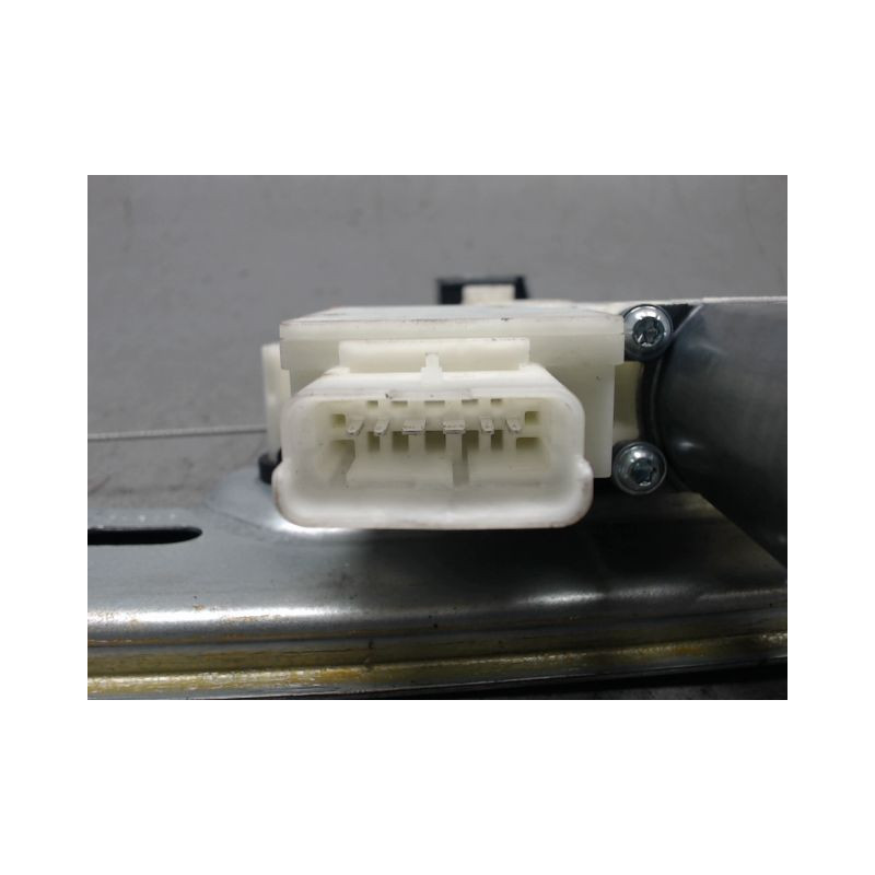MECANISME+MOTEUR LEVE-GLACE AVANT DROIT NISSAN QASHQAI
