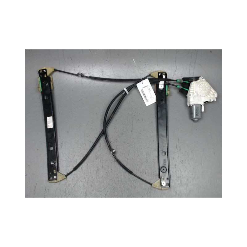 MECANISME+MOTEUR LEVE-GLACE AVANT GAUCHE AUDI A1