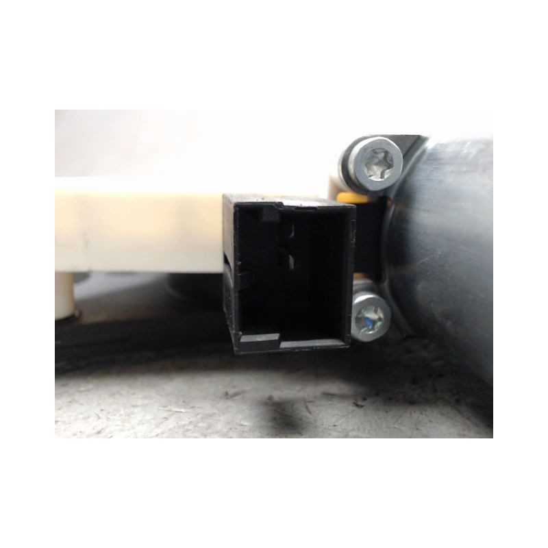 MECANISME+MOTEUR LEVE-GLACE AVANT DROIT VOLKSWAGEN PASSAT