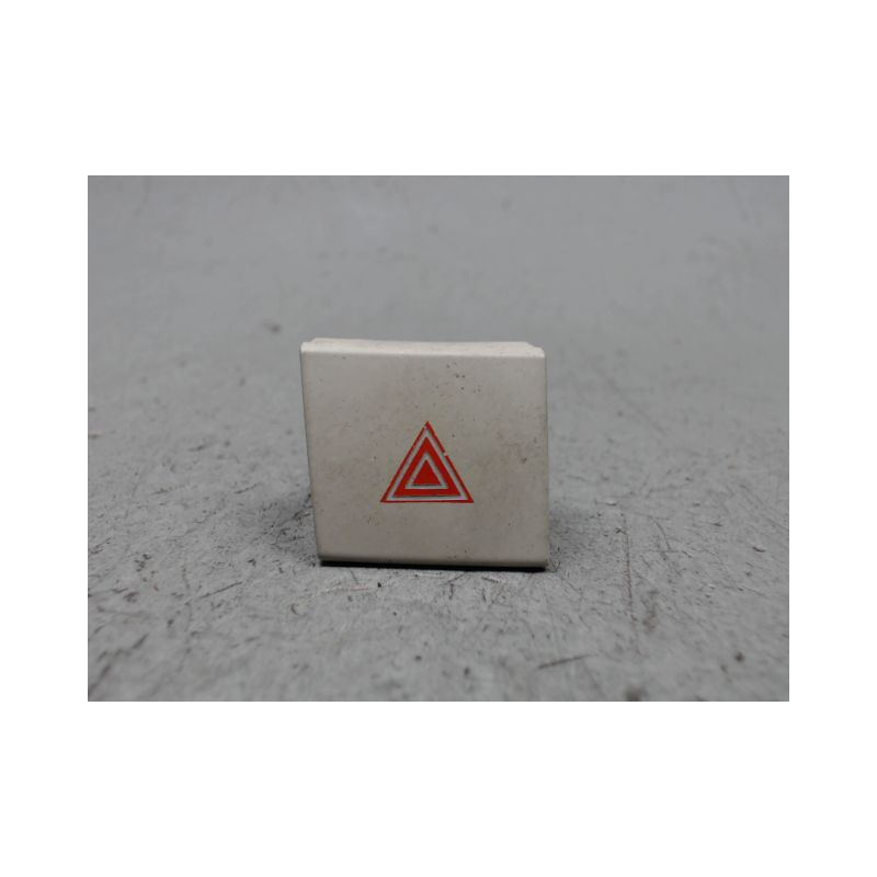 BOUTON DE WARNING PEUGEOT 508 2010-