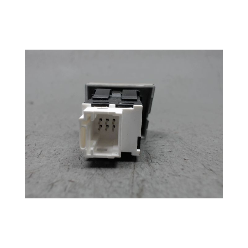 BOUTON DE WARNING PEUGEOT 508 2010-