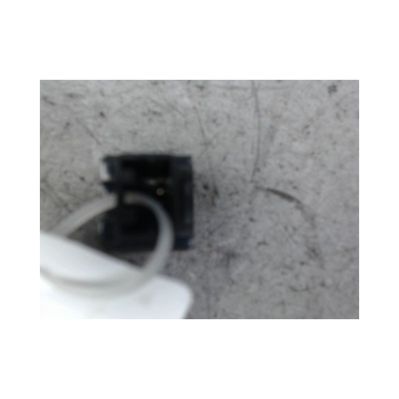 BOUTON DE WARNING NISSAN NOTE